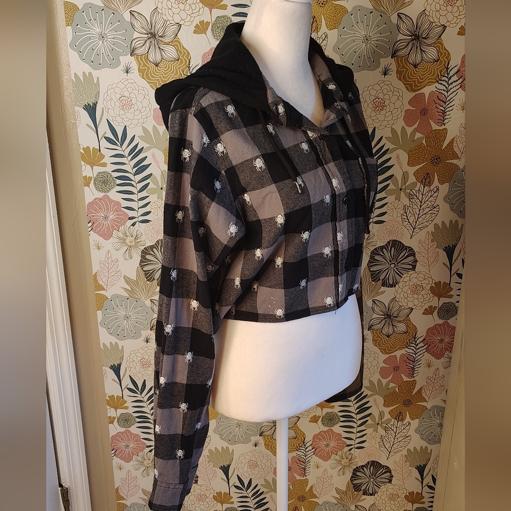 Lurking Class Black and Gray Checkered Cropped Hoodie With Skull Spiders Size M - Picture 2 of 10